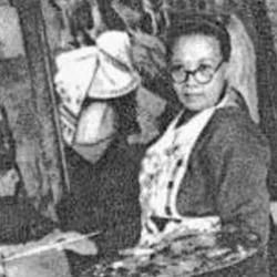 Emiria Soenassa | Global Auction